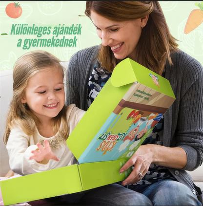 Egy mosolygós édesanya és kislánya boldogan bontják ki a zöld dobozos 'Kids Kitchen Set' Montessori konyhai készletet. A képen a 'Különleges ajándék a gyermekednek' felirat olvasható.